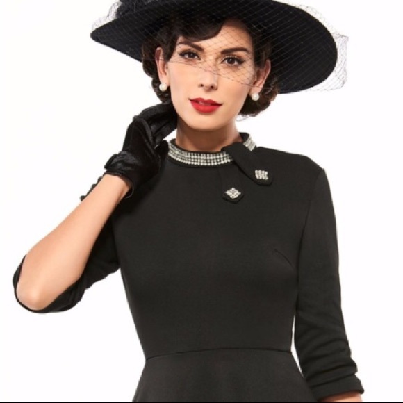 SALE 🖤 SEXY YET ELOQUENT BLACK FiT & FLARE DRESS - Picture 4 of 7